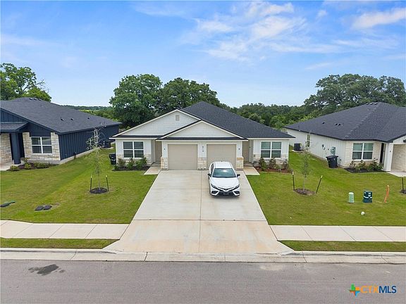 5th image of 914 Wax Myrtle Ct
