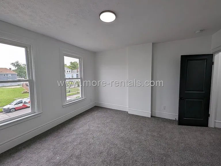 1237-1239 Atcheson St — Photo 13
