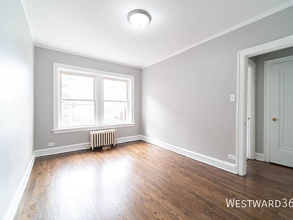 4th image of 6510 N Hamilton Ave #3S
