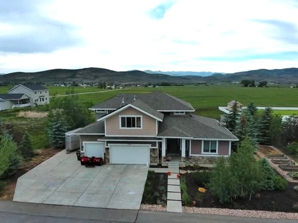 1162 Village Dr