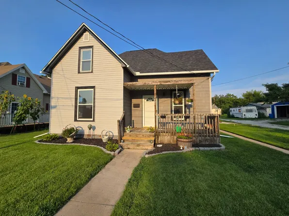 405 S E St, Monmouth, IL 61462