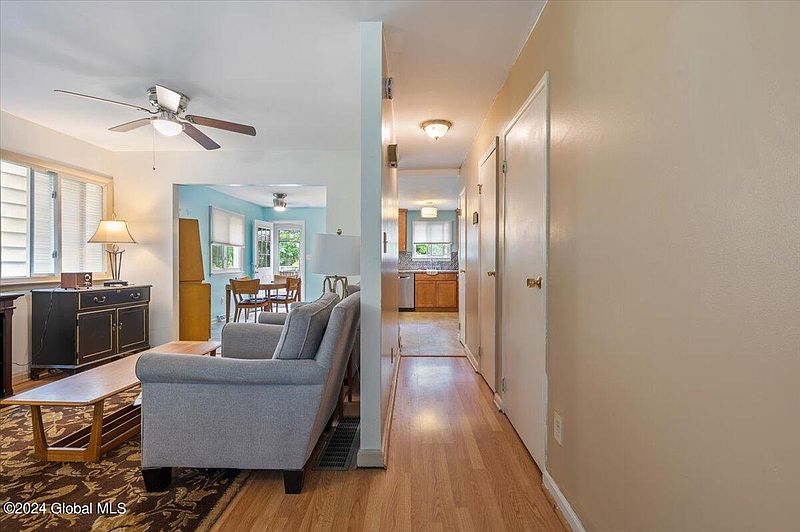 5th image of 168 Donald Avenue