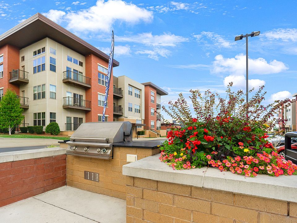 The Junction Apartments Grilling Station