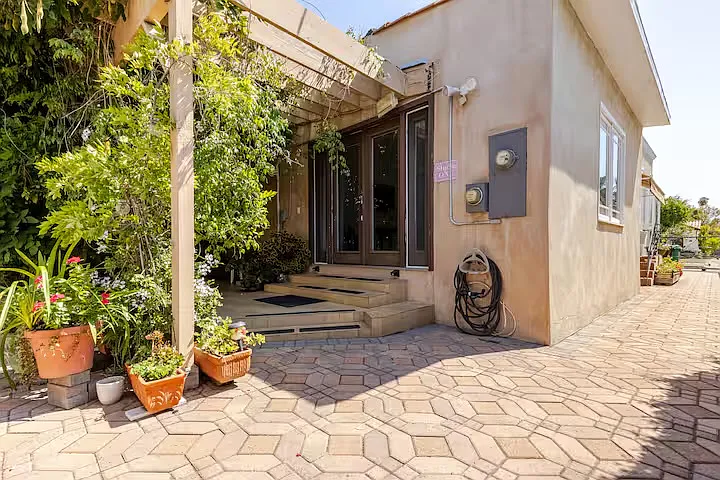 N Hamel Dr — Photo 16