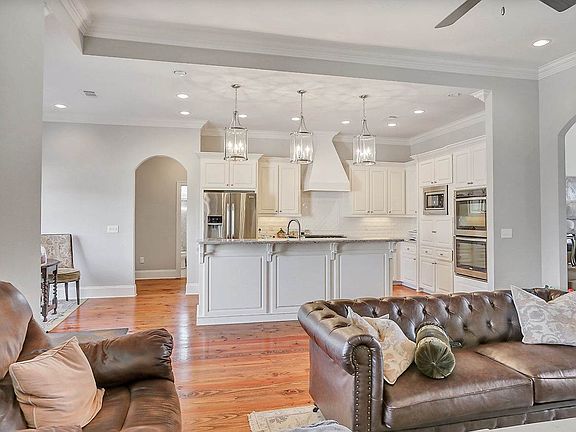 5th image of 116 Windward Way