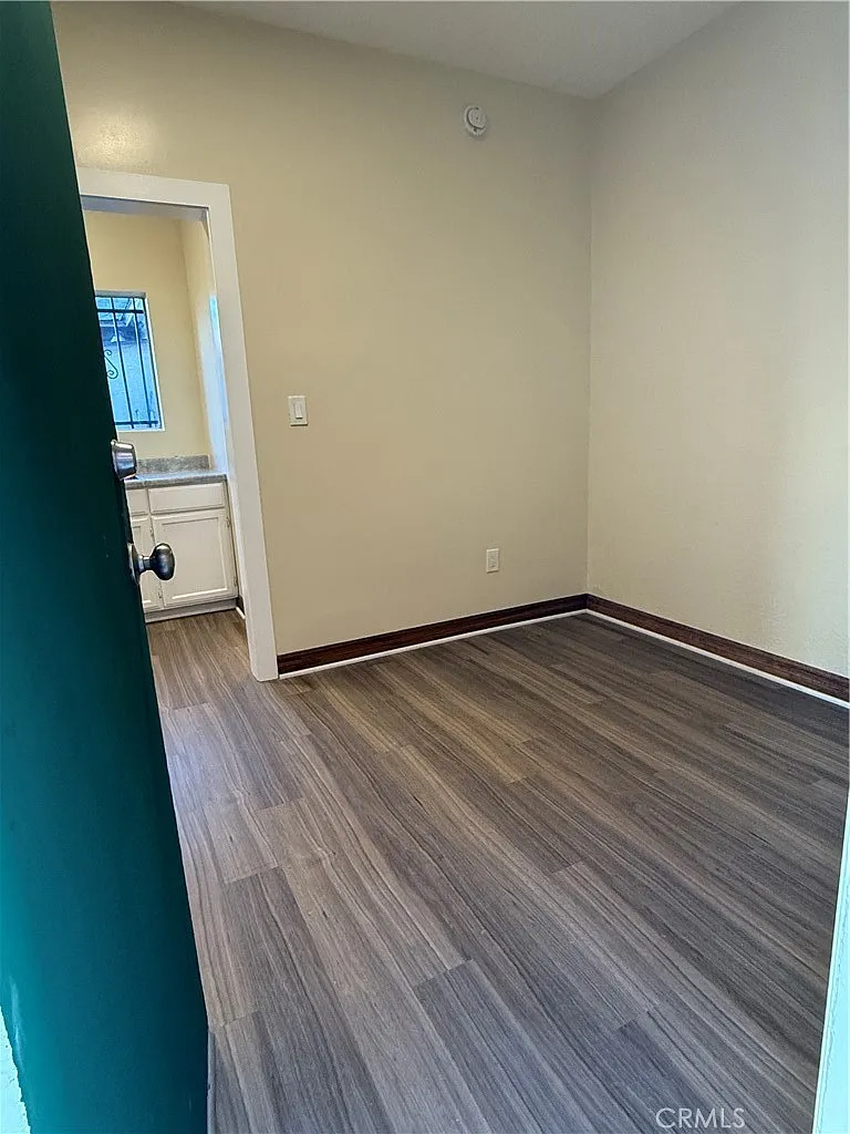 1 bed, 500 sqft, $1,700 — Photo 3