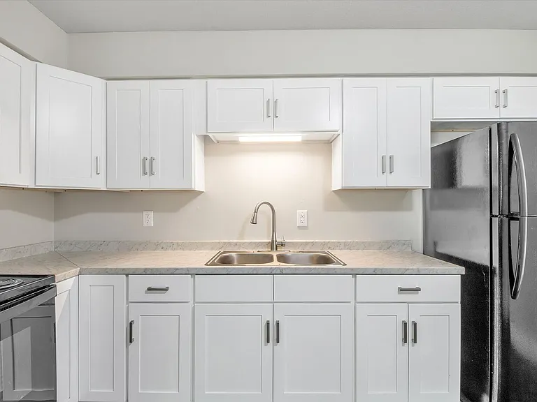 Birchwood Apartments (BW Apartments LLC) — Photo 14