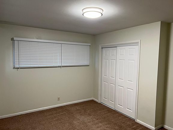 4th image of 6811 S Meadow Dr