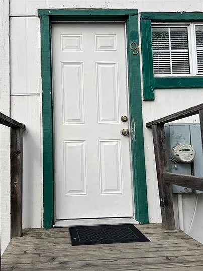 611 E St #9 — Photo 4