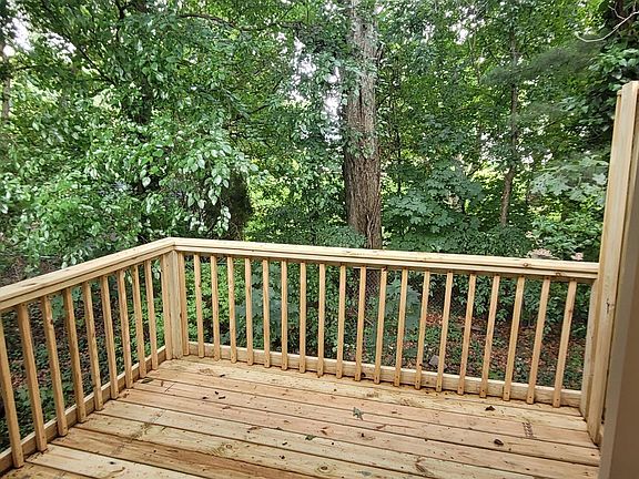 3rd image of 1365 Vineland Ct SE #1365