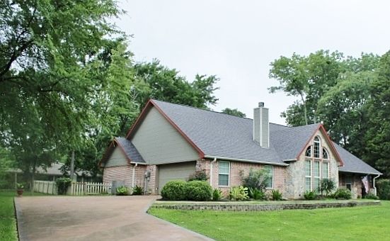 1st image of 199 Lake Dr