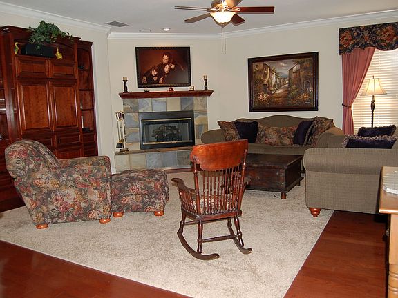 great room attached to kitchen
