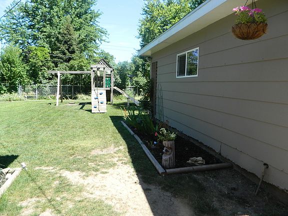2nd image of 24106 W Hillcrest Dr