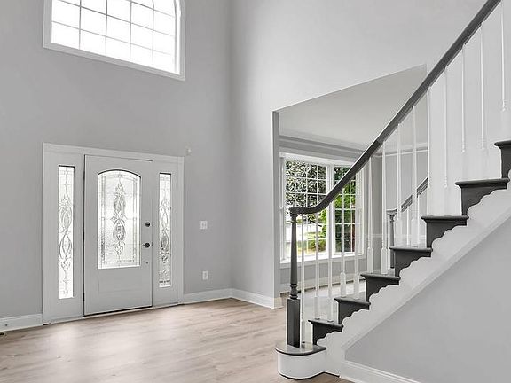 3rd image of 15532 Mellon Ct
