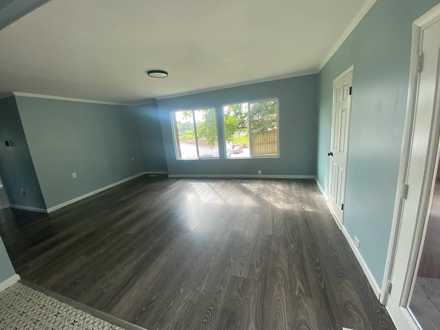 2 bed, 1.5 bath, 1224 sqft, $1,600 — Photo 2