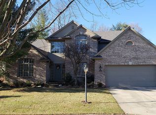 4839 Somerton Dr, Troy, MI
