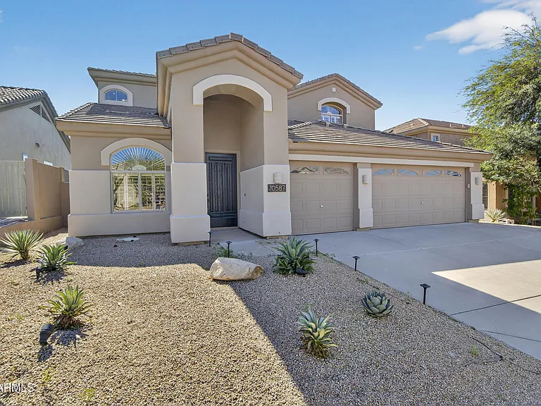 10587 E Sheena Dr — Photo 2