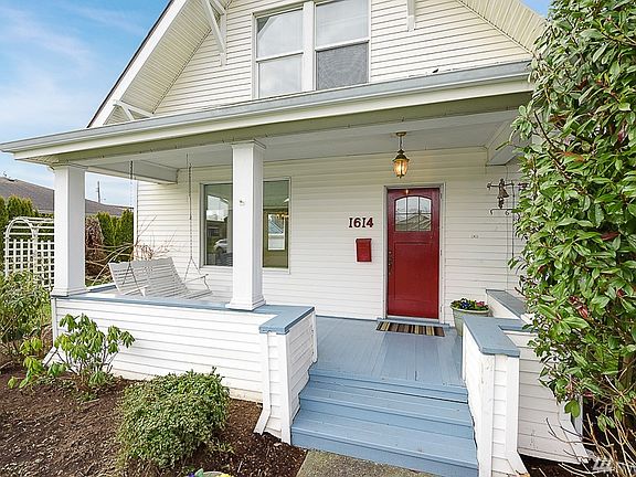 3rd image of 1614 Lombard Ave