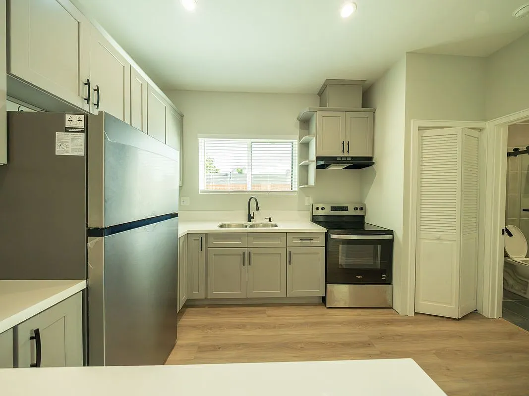4960 Downing Ave — Photo 3