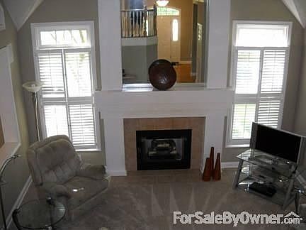 Great Room : 2 stroy great room with fireplace (gas insert)