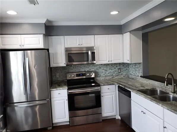 1528 Jameson Dr, Virginia Beach, VA 23464