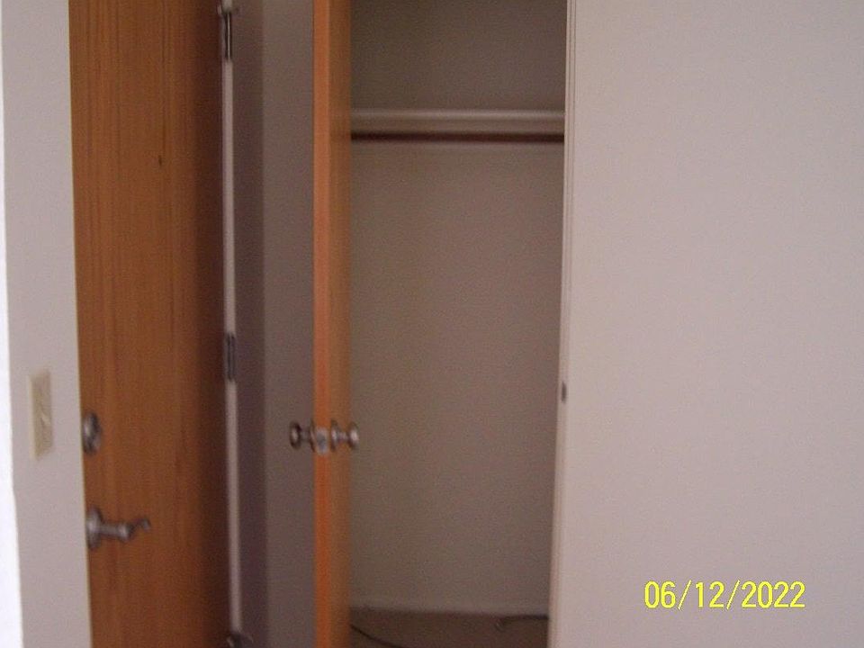 Coat closet