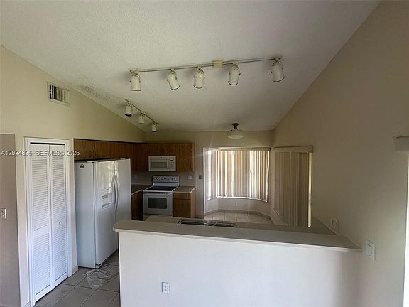 3rd image of 16280 SW 77th Ter