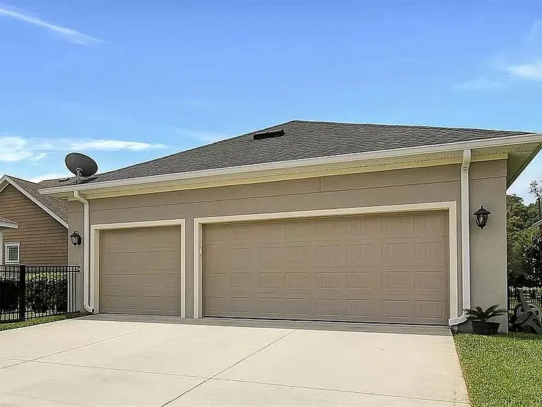 6010 Village Center Dr — Photo 26