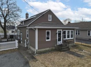 37 Windsor Rd, Pawtucket, RI 02861