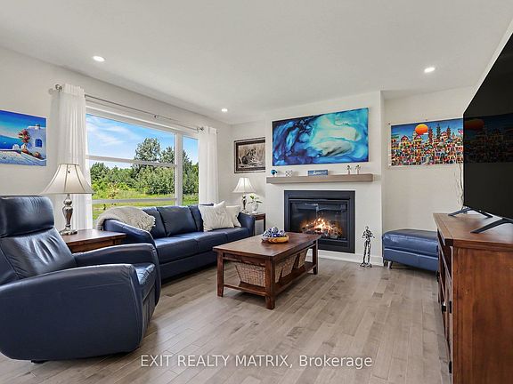 4th image of 521 Barrage St