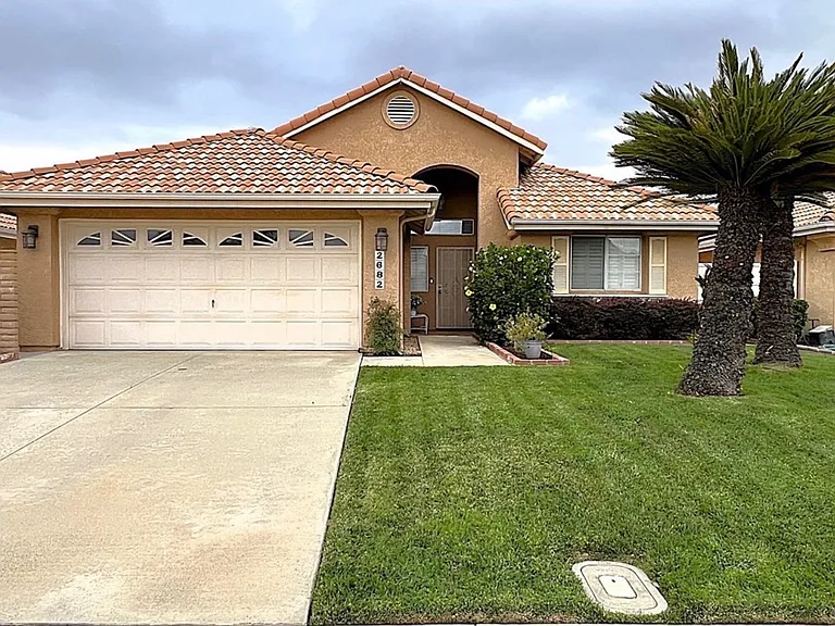 2682 Alegre Ave — Photo 5