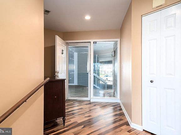 4th image of 312 Oyster Cove Dr