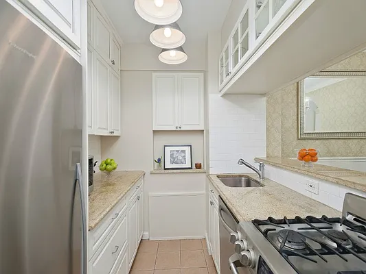 Sold by Sotheby's International Realty | media 14