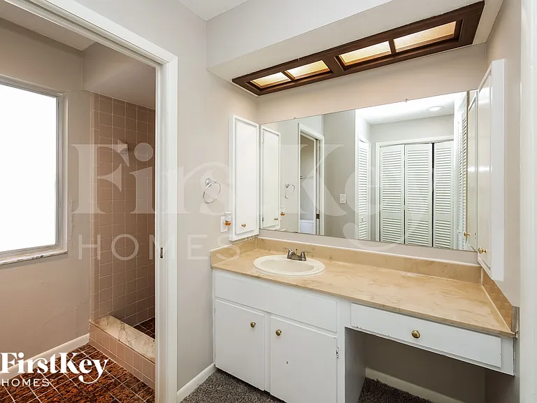 2144 Pellam Blvd — Photo 10