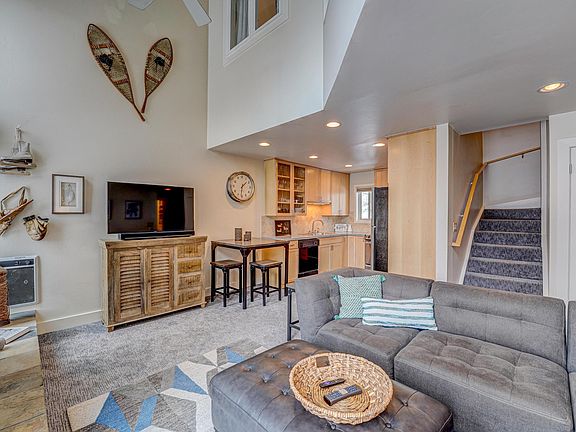 3rd image of 2405 Indian Springs Condo Dr
