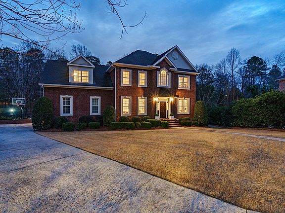 2nd image of 644 Deerwood Way