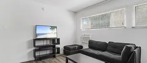 1449 Butler Ave #1B — Photo 1