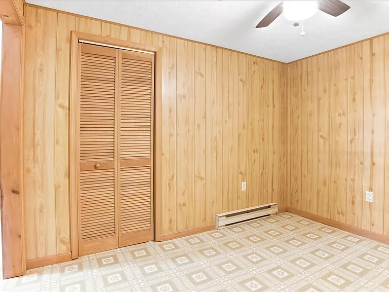 102 Linwood Ct — Photo 78