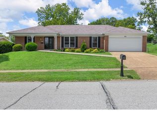 323 Shady Meadows Dr, Ballwin, MO 63011