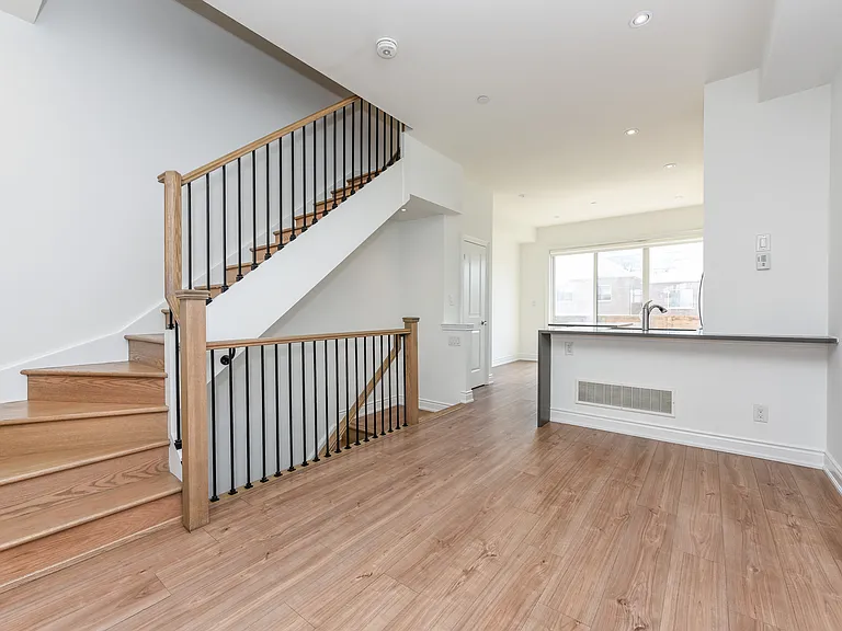 1145 Ossington Ave — Photo 12