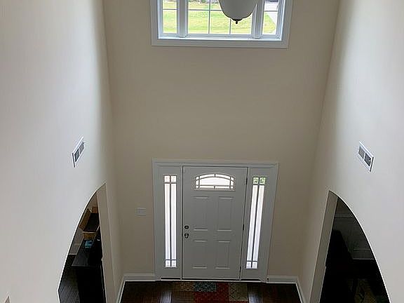 20 ft ceilings - Grand Entry
