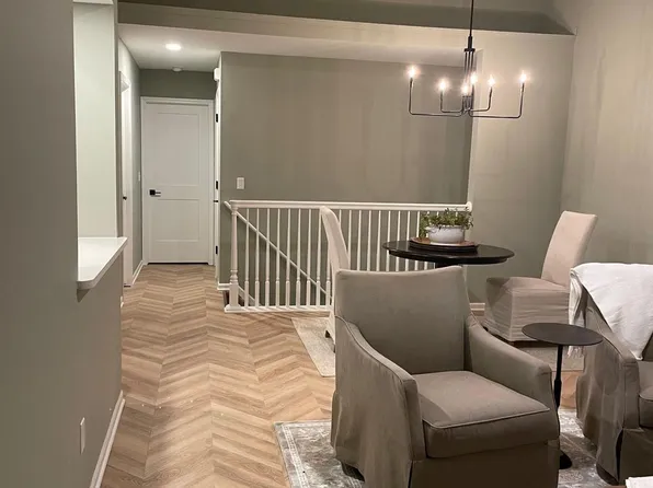 62072 Yorktown Dr Unit 2, South Lyon, MI 48178