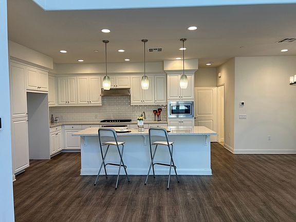 1st floor, kitchen area