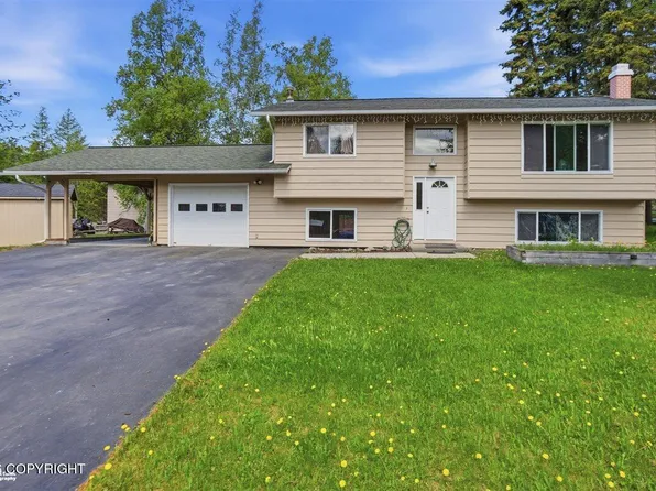 10640 Sanford Cir, Eagle River, AK 99577
