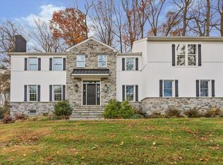 227 Autumn Dr, Exton, PA 19341