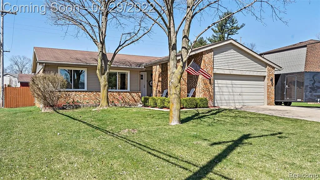 4035 Ironside Dr photo 1