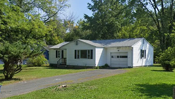106 Pondview Dr — Photo 8