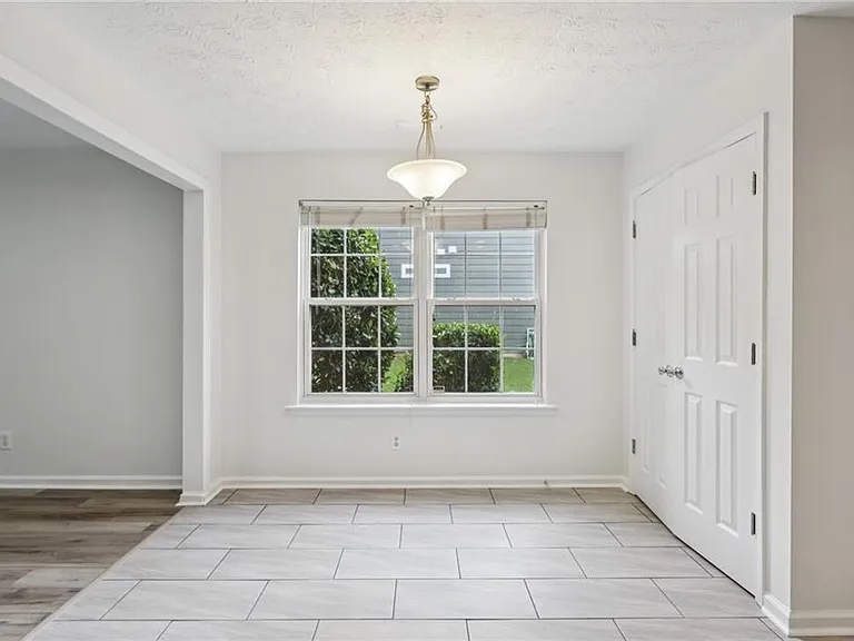 208 Carrington Way — Photo 14
