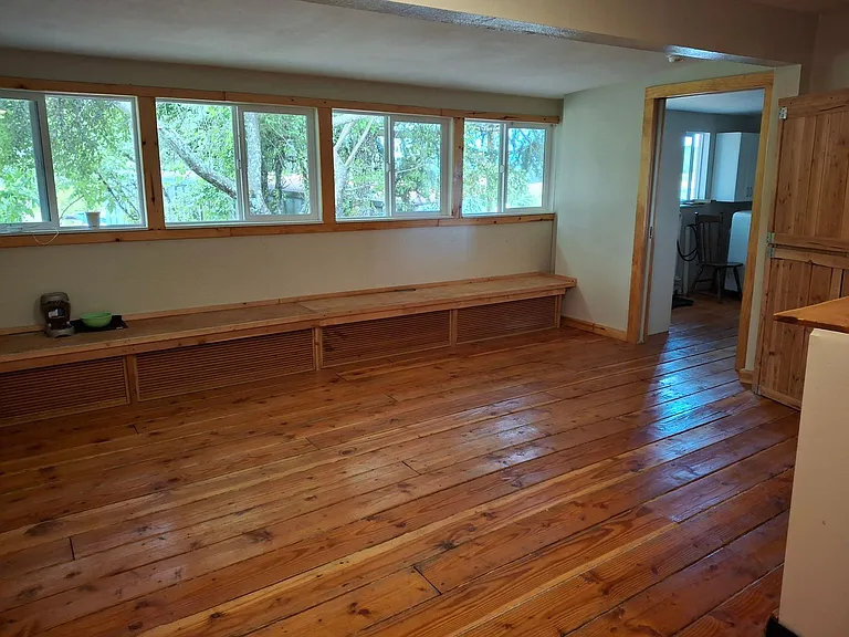 4500 NW McLoughlin Dr — Photo 5