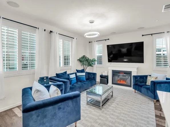 8193 Kramer Ranch Ln, Elk Grove, CA 95758